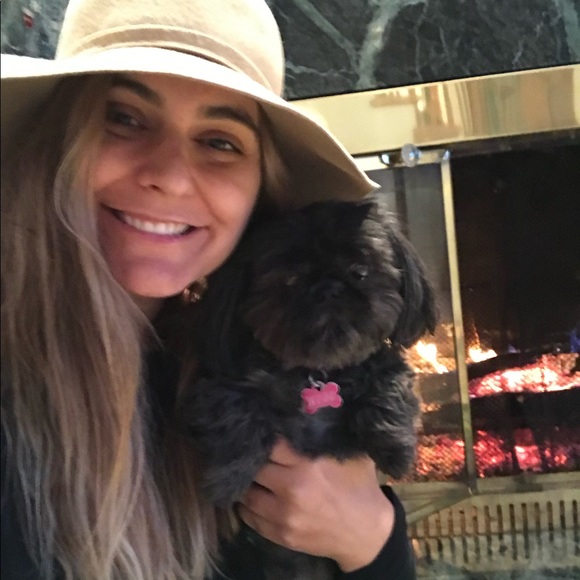 Meet your Posher, Phalyn - Picture 1 of 1